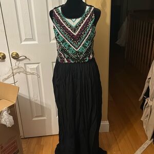 BRAND NEW SUMMER DRESS FOR SALE SIZE MEDIUM